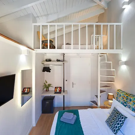 By White Hills In The Heart Of 4*