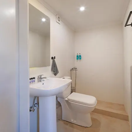 Ξενοδοχείο με διαμερίσματα By White Hills In The Heart Of Αράχωβα