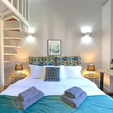 By White Hills In The Heart Of 4*