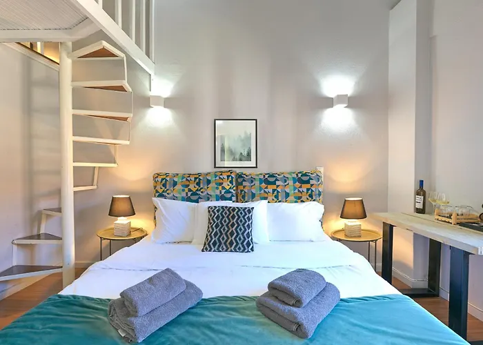 By White Hills In The Heart Of 3*